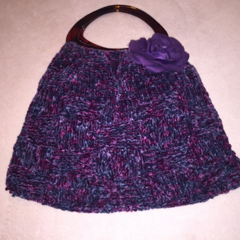 Hand knit purse